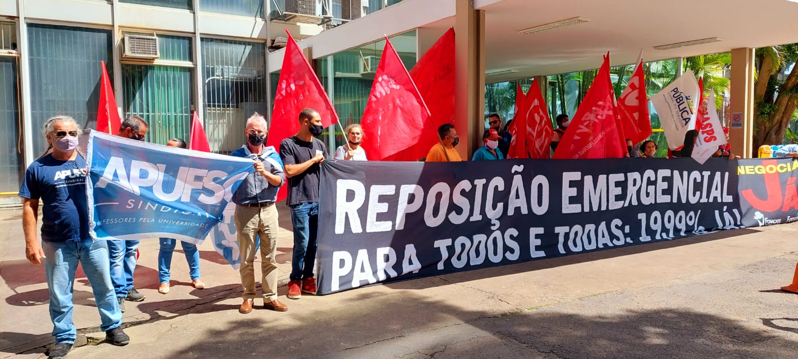 Mobilização de servidores por reajuste é a maior em dez anos Apufsc