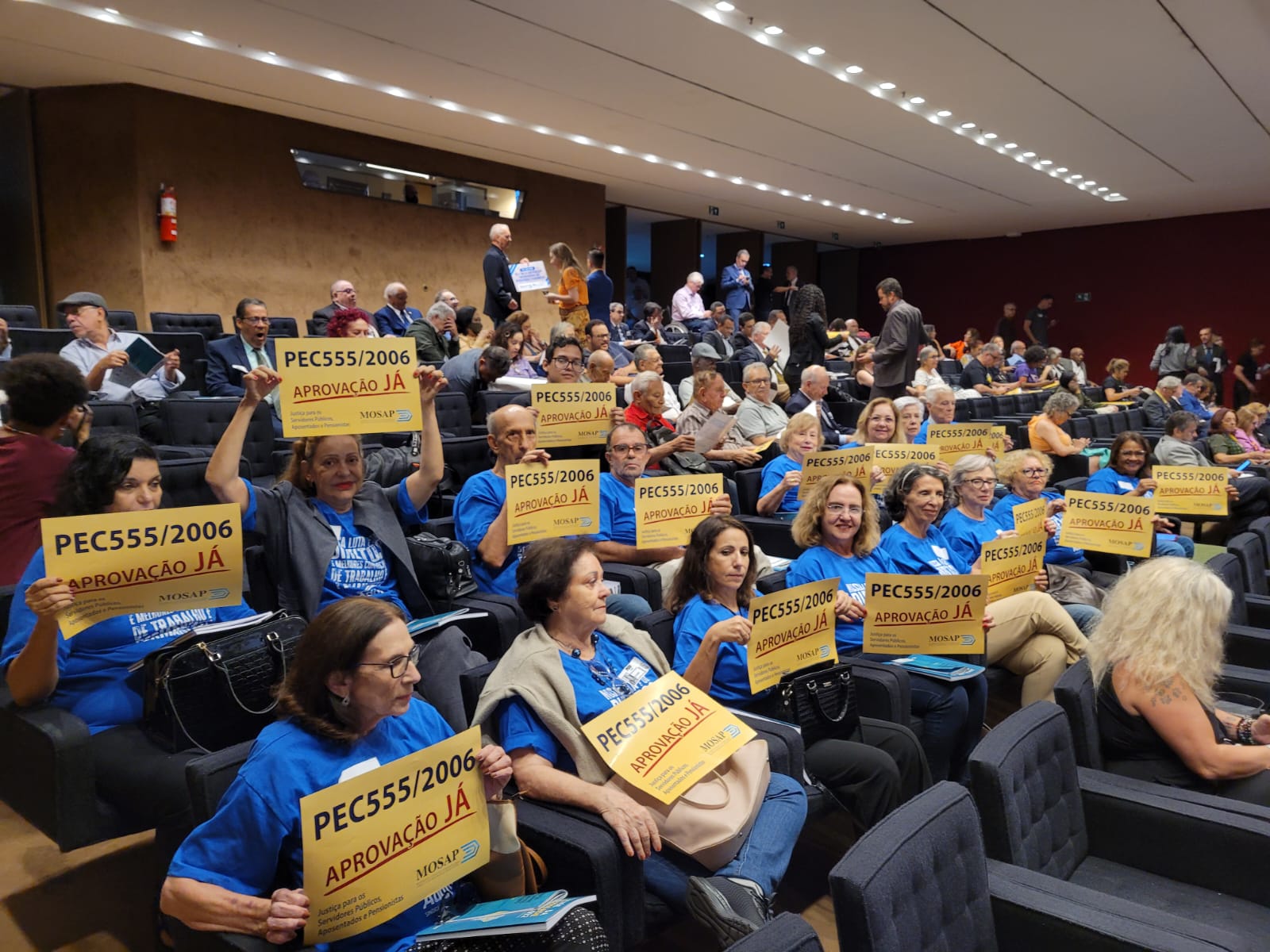 SINTAF-CE  Previdência e concurso público pautam reunião com a Seplag –  Fenafisco